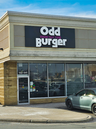 A photo of the Famous Burger from Odd Burger.